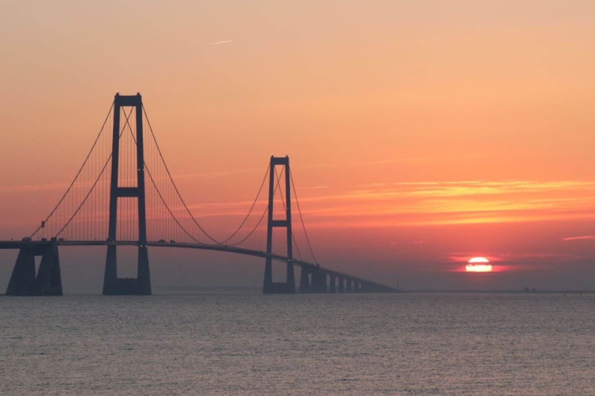 Green Bell's suspended bridge at dusk
