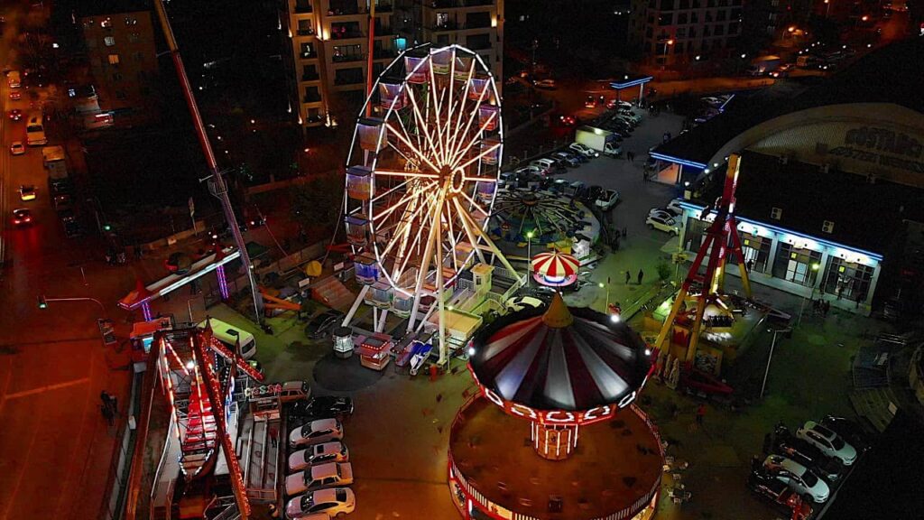 Walking in the park and famous gardens of nightlife in the Turkish Van