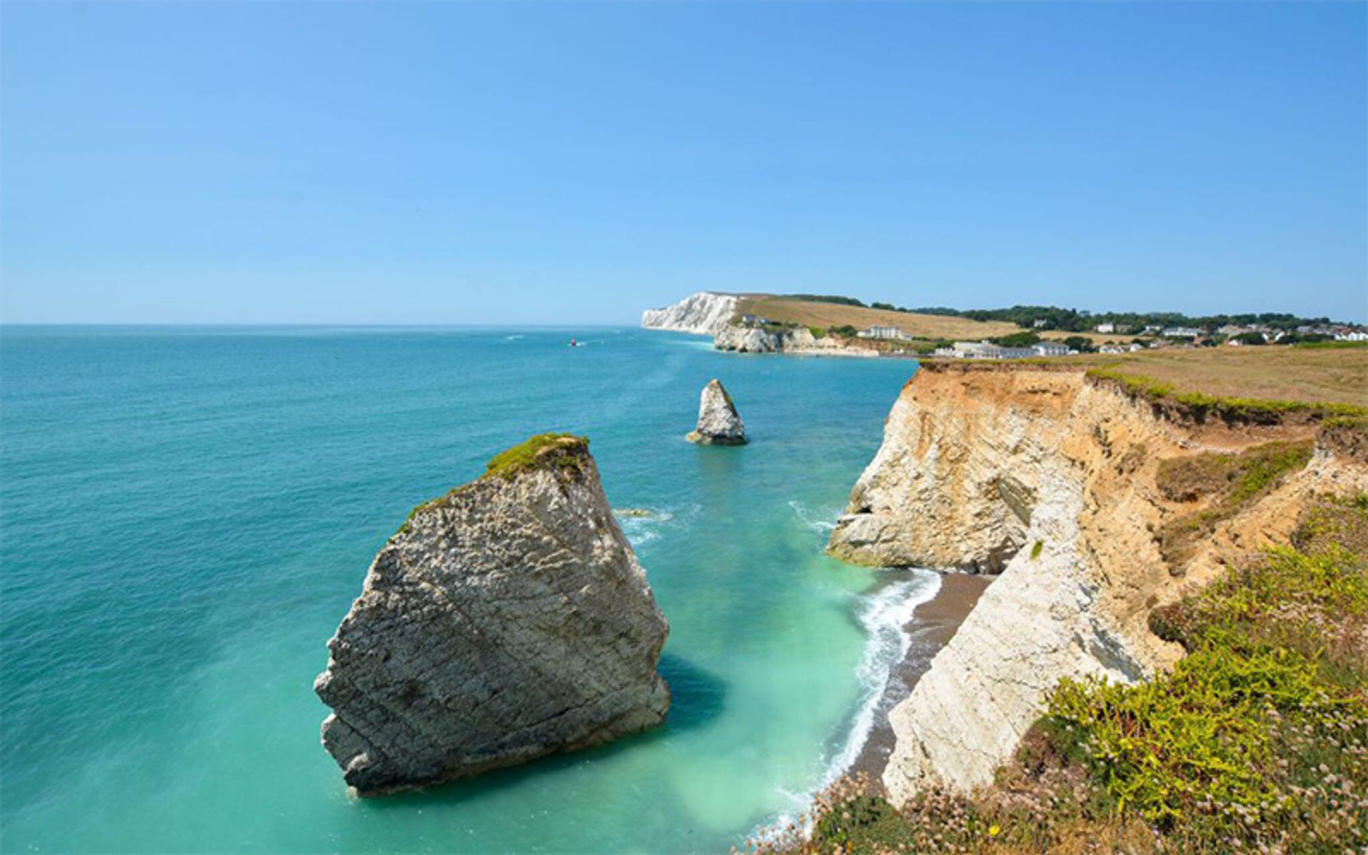 The beach of the British White Island