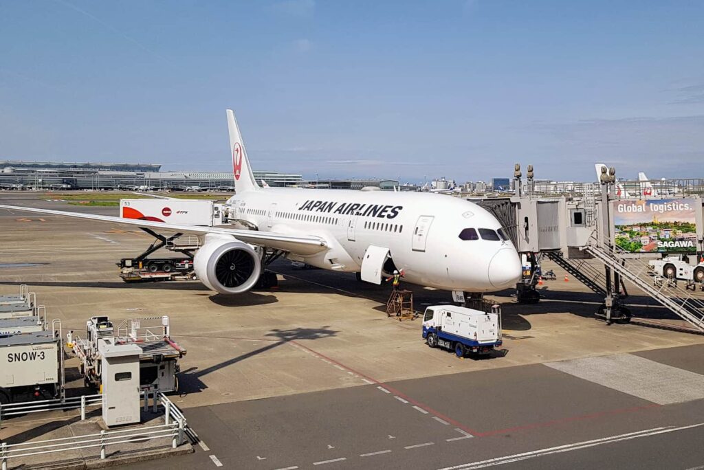 Iran flight to Japan