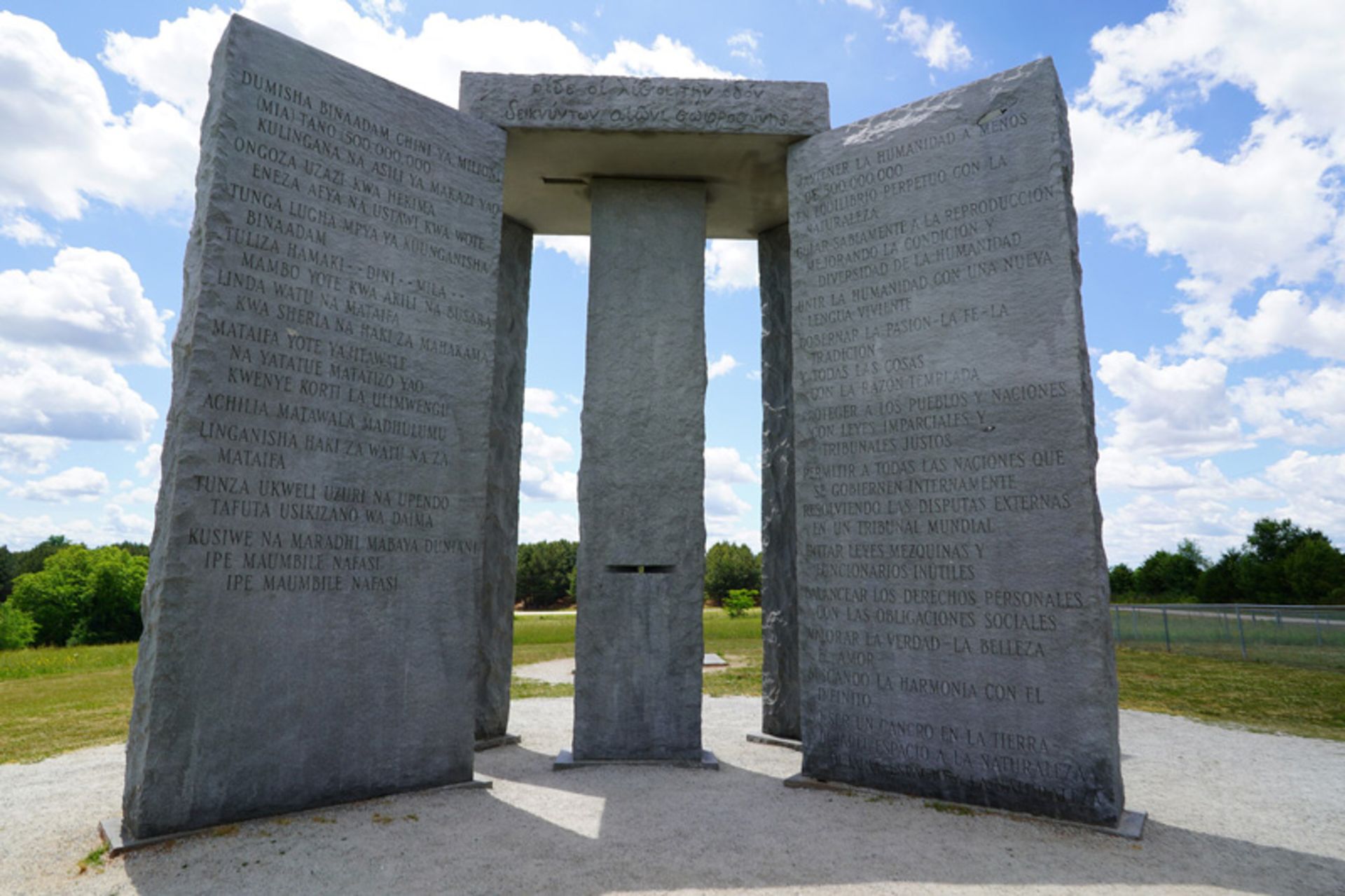 Georgia's inscriptions in different languages
