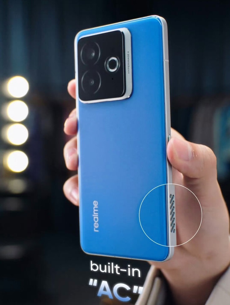 The next -generation smartphone was displayed with internal cooling