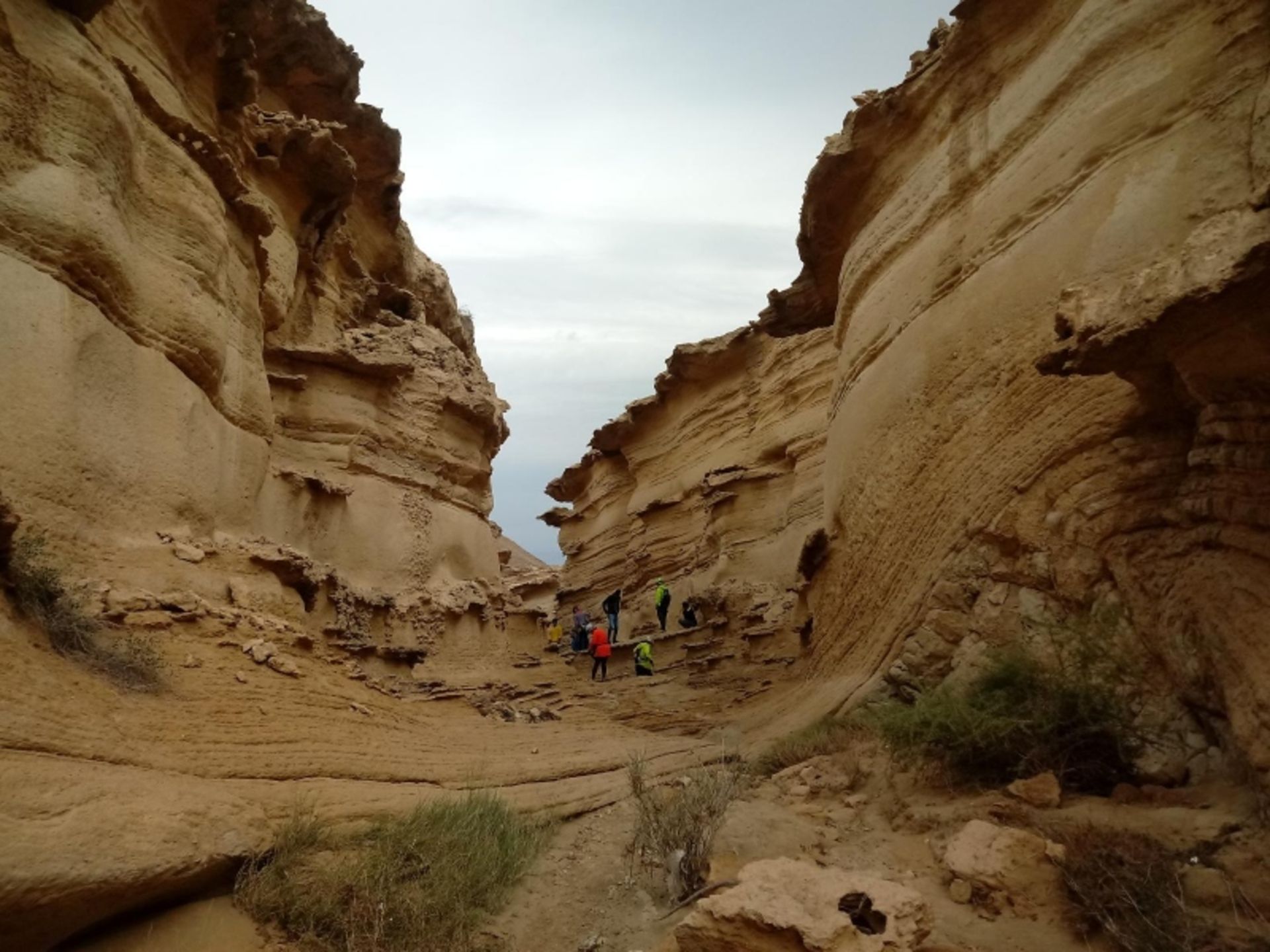 Access route between huge rocks to the Karian Dulab Strait