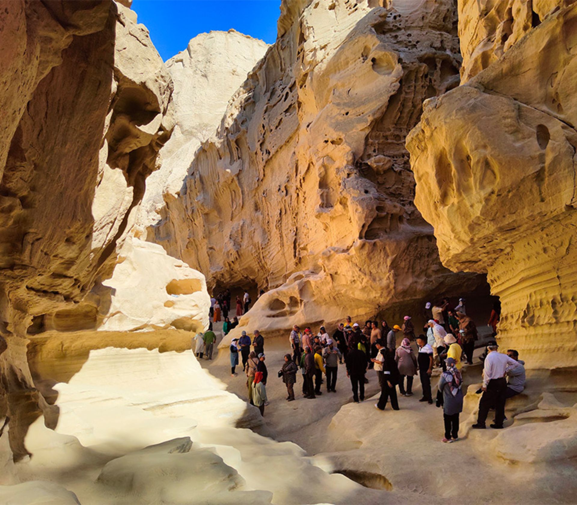Tourists in the Chahkuh Strait of Qeshm