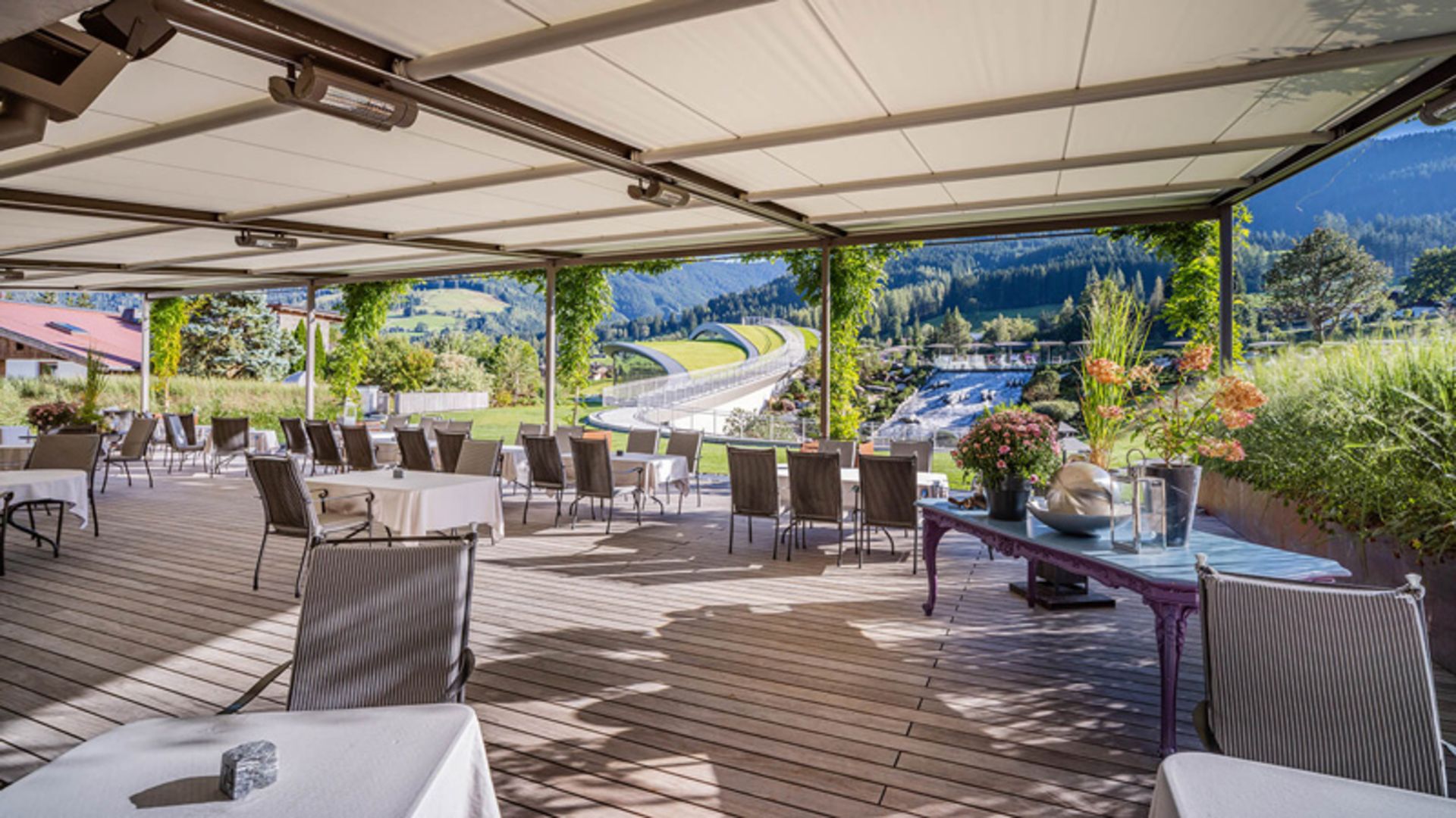 Karalrehov Hotel Restaura in Alps