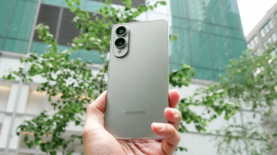 Comparison of the iPhone Air with the Galaxy S25 Edge in terms of design and construction quality