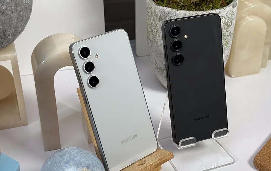 Compare Galaxy S25 Fe with S24 Fe