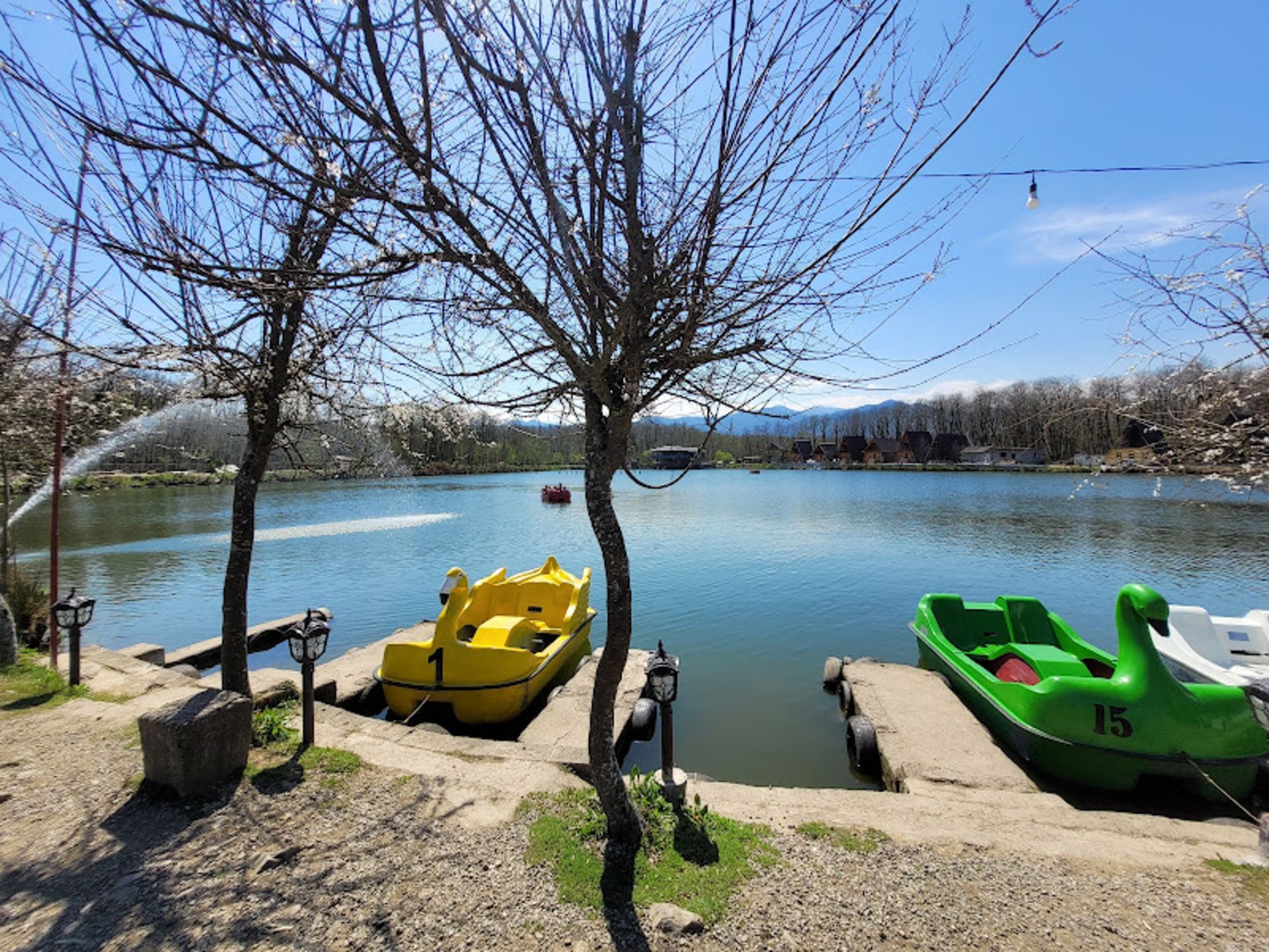 Boats and fouains around Lake Gisum
