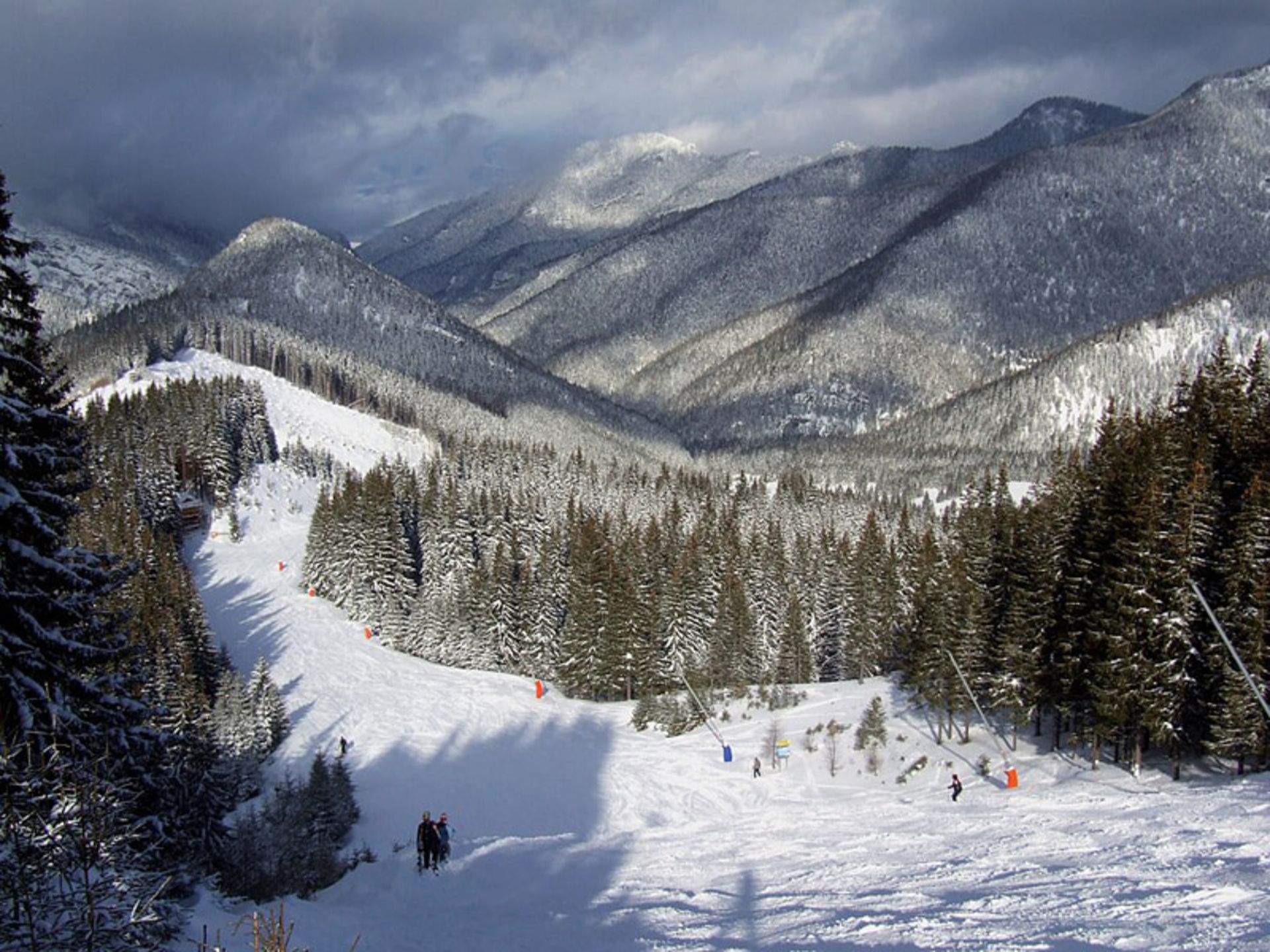 Skiing Mouains in the snowy mouain of Yasna ski resort