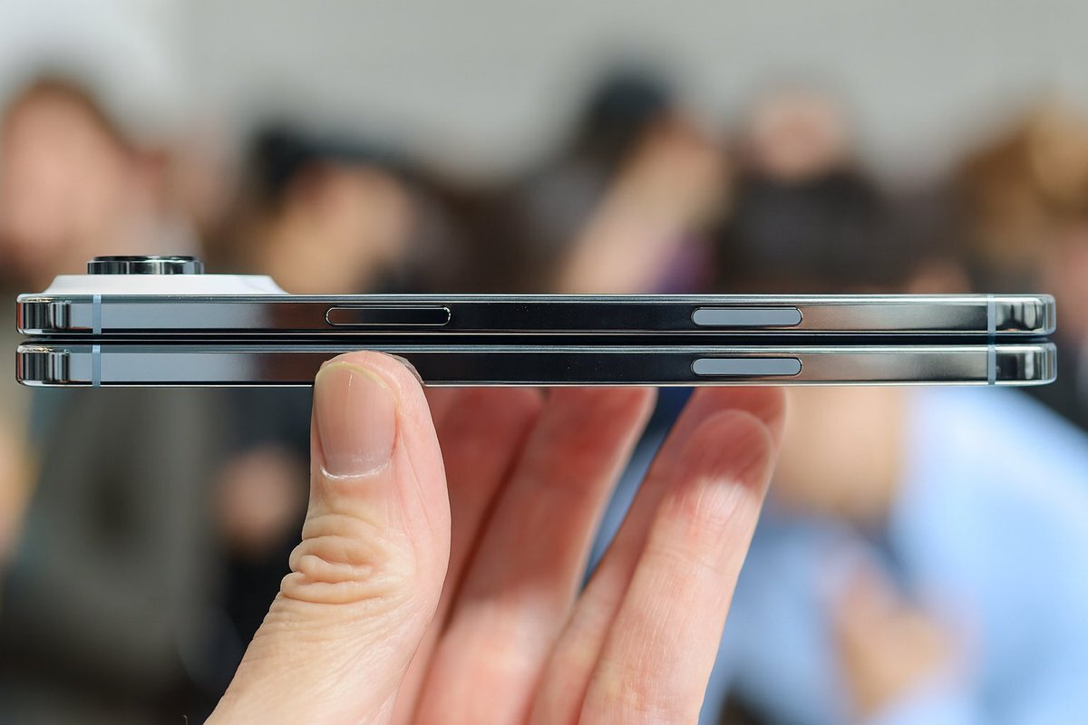 Folding iPhone