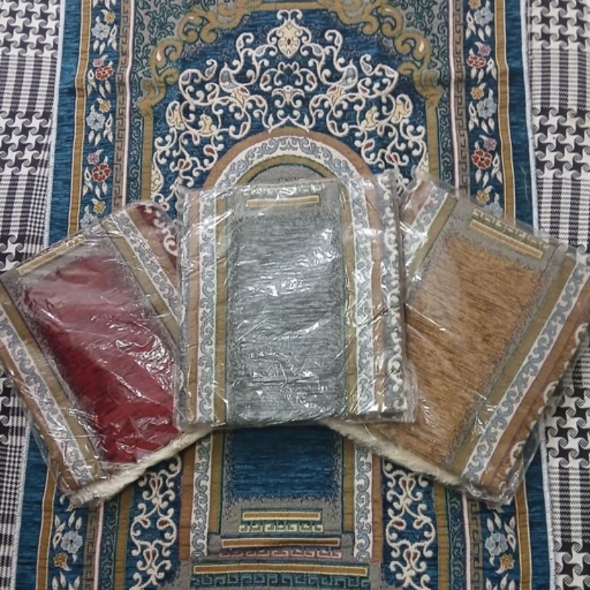 Mahabad silk prayer in differe colors