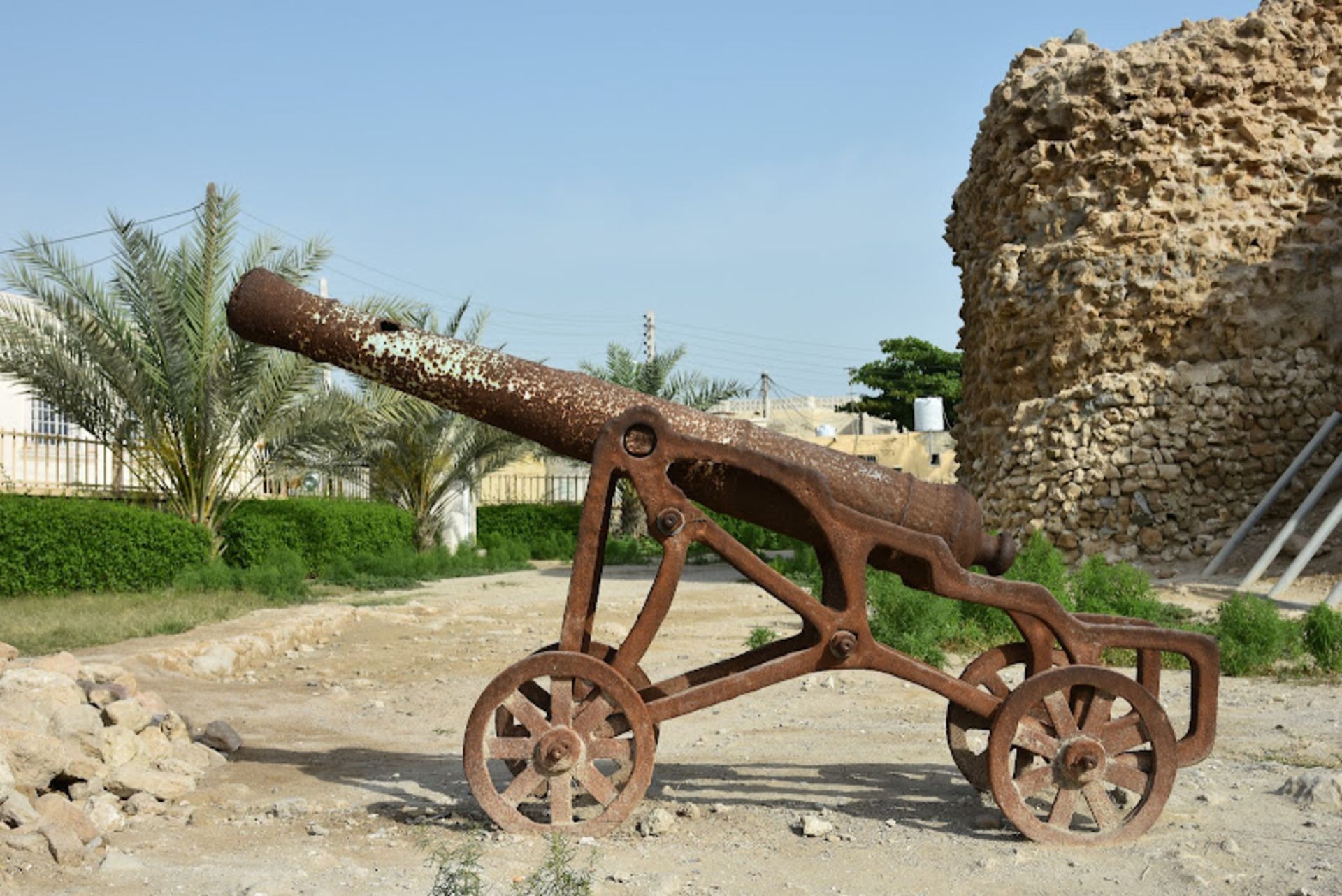 War equipme in the Portuguese castles of Hormuz Island