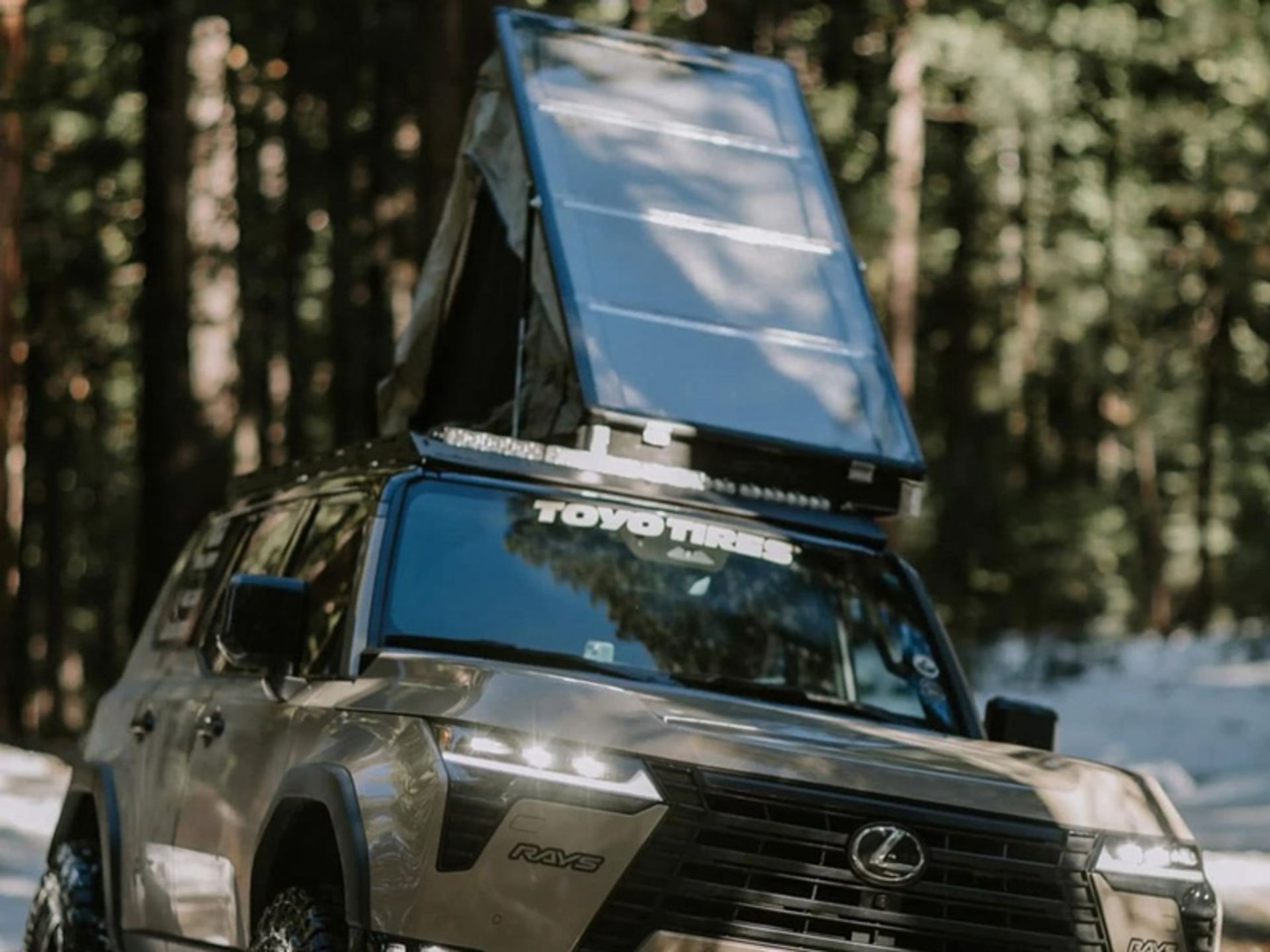 Stargiers' ceiling tent on Lexus