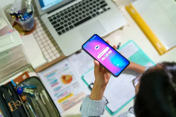 The benefits of mobile phones for students