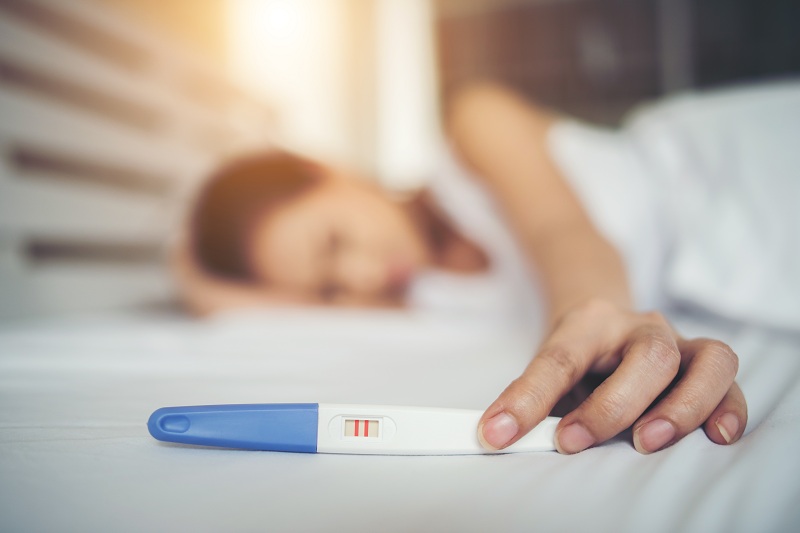 What are the symptoms of pregnancy 10 days before period?