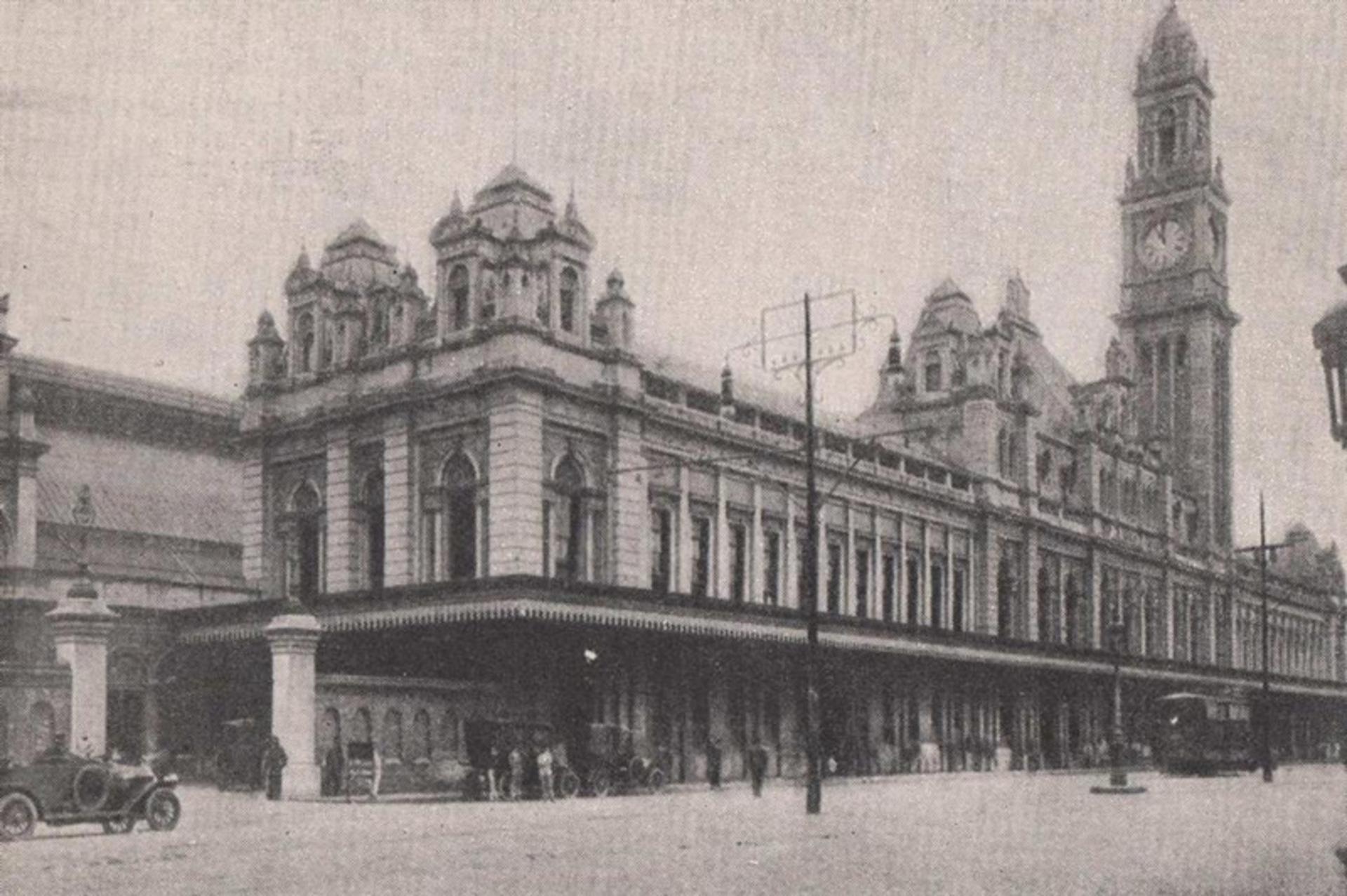 Historical photo of Loz Station in Sao Paulo