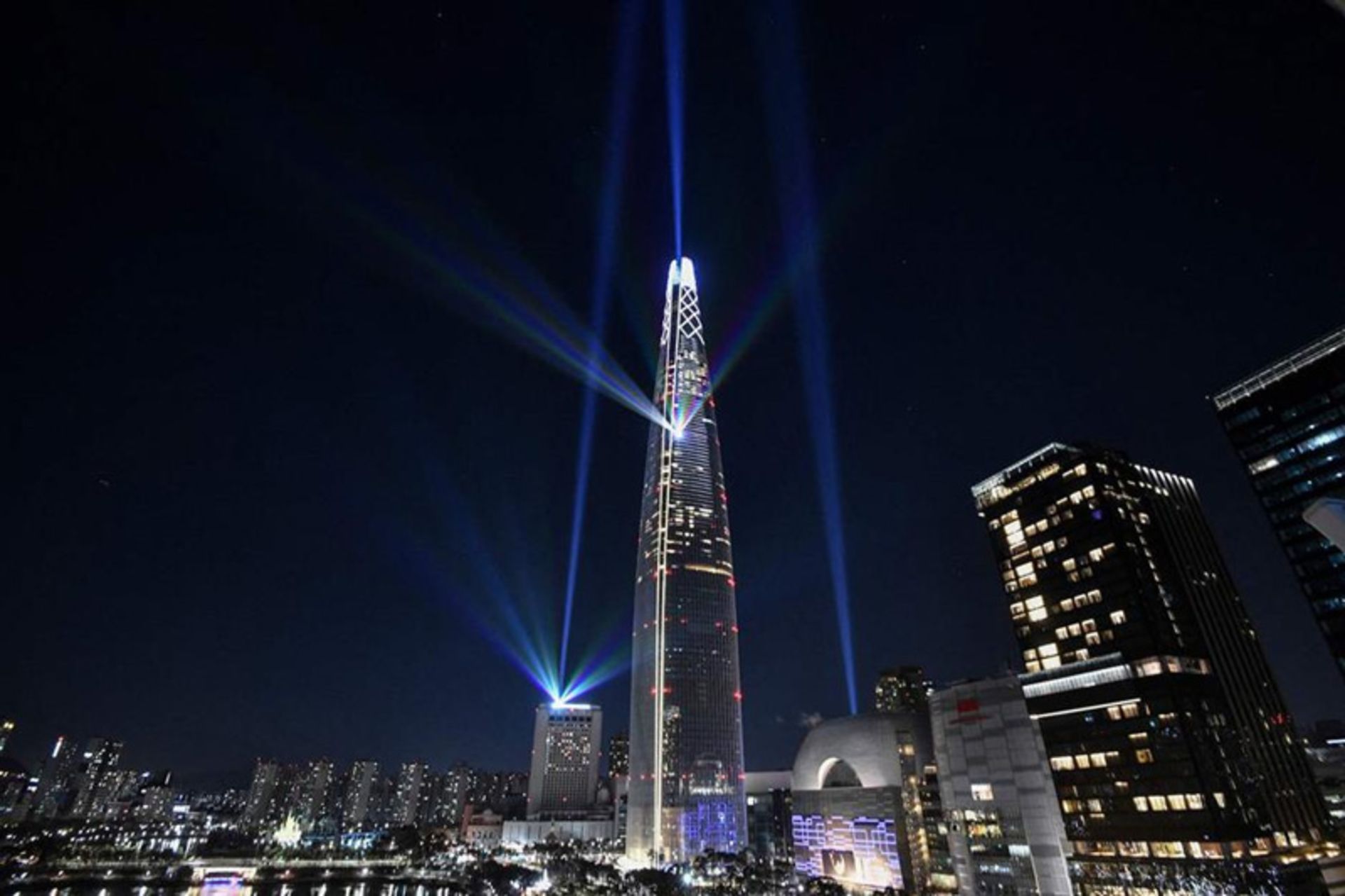 Lighting Lighting Lot Tower in Seoul