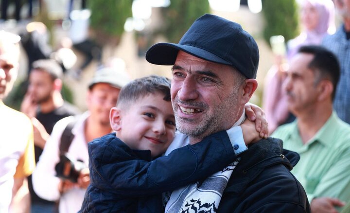 Welcoming Palestinian -free prisoners of cameras; Celebration of Victory + Photo