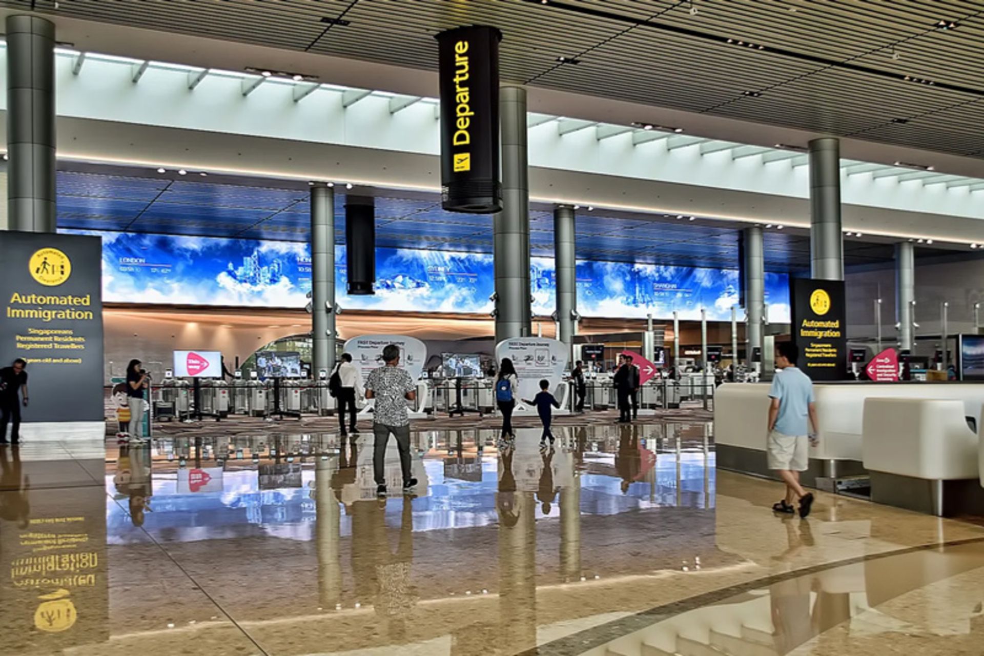 Changi airport waiting room