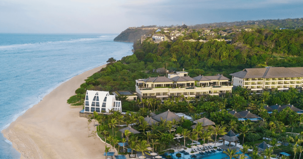 The Ritz-Carlton Hotel 