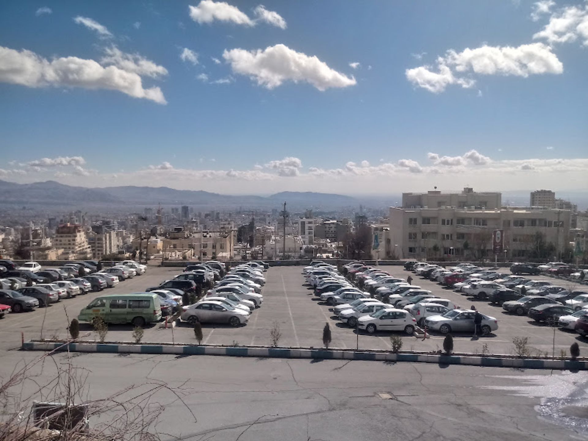 Tochal eertainme and sports complex parking lot