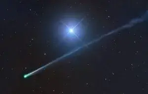 The brillia comet Swan, the newest guest in the autumn night sky