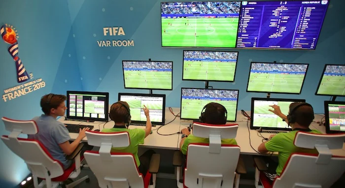 5 technologies that revolutionized football - diginoy