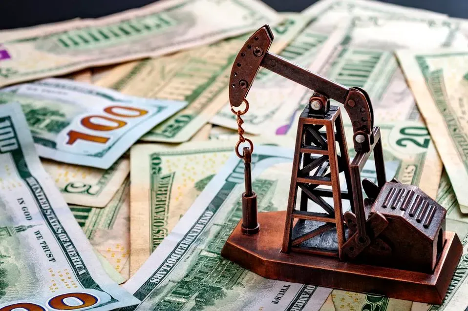 Dollar and oil in the golden period of Iran
