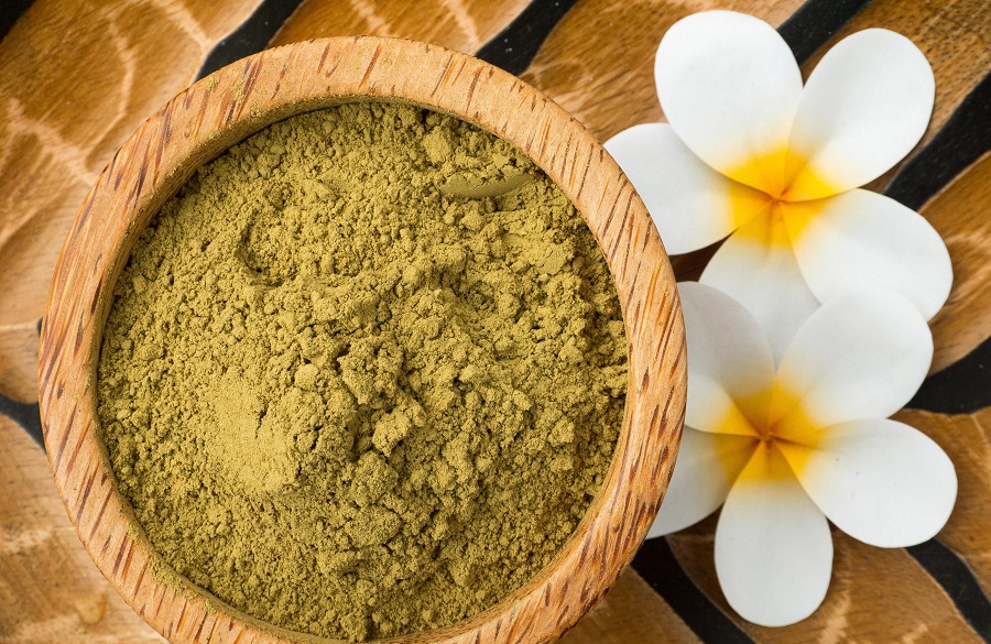 How to mix henna to strengthen and lose hair?