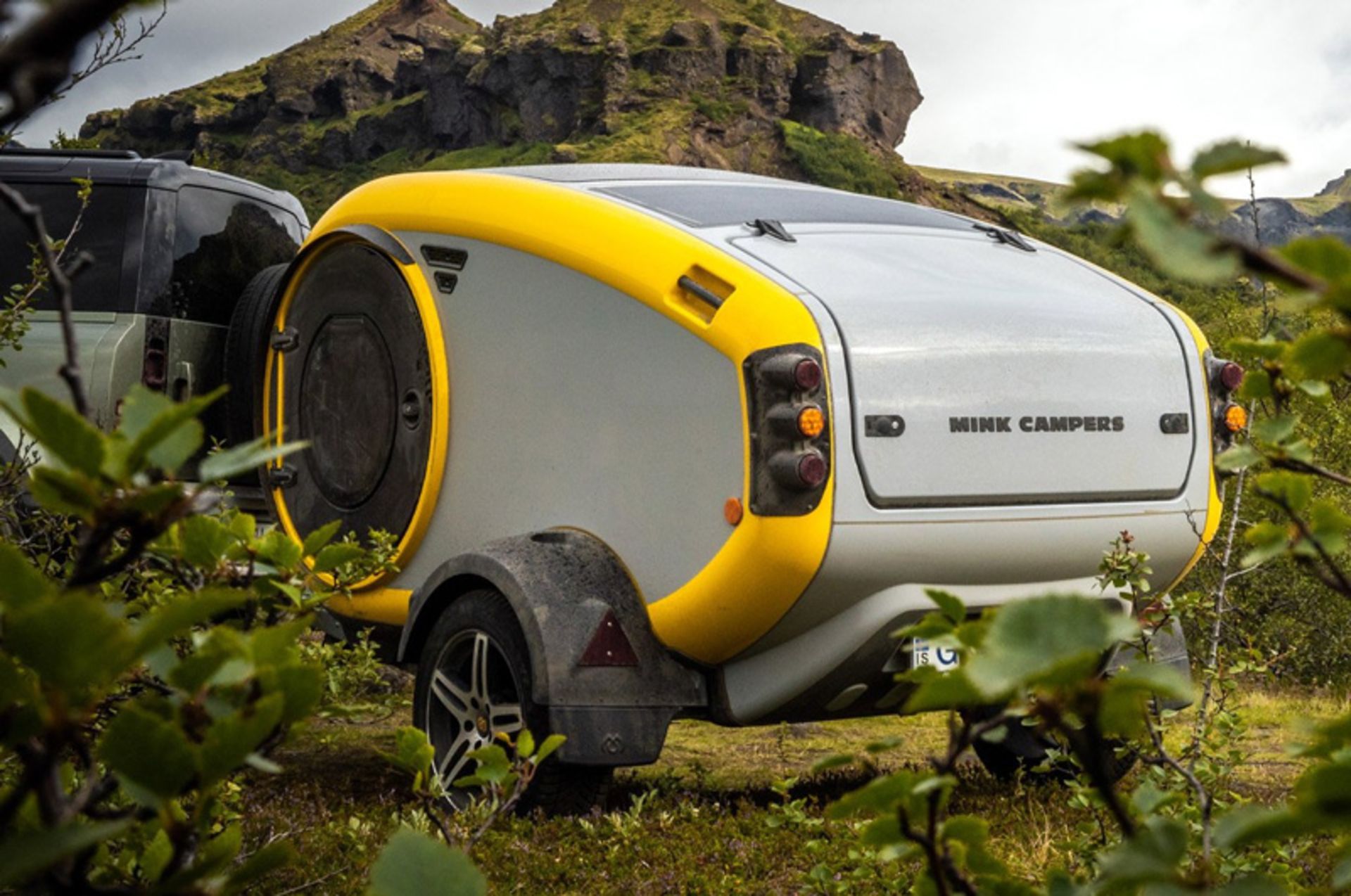 Mink camping trailer with yellow color