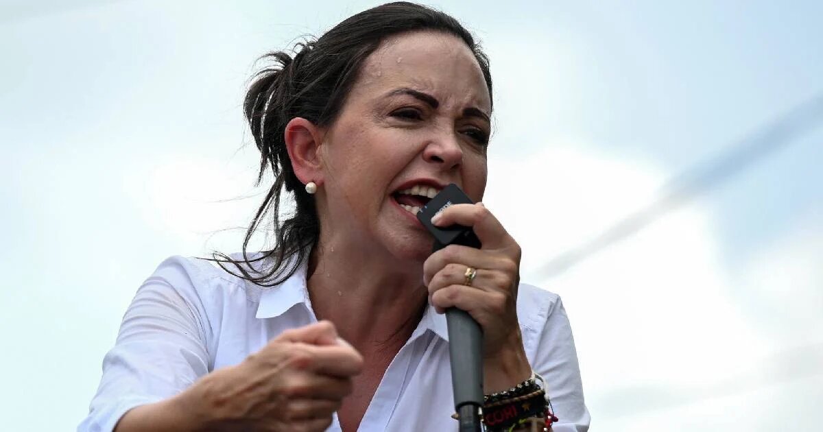 The closure of the Venezuelan Embassy in Norway; Pie is the Nobel Peace Prize in between
