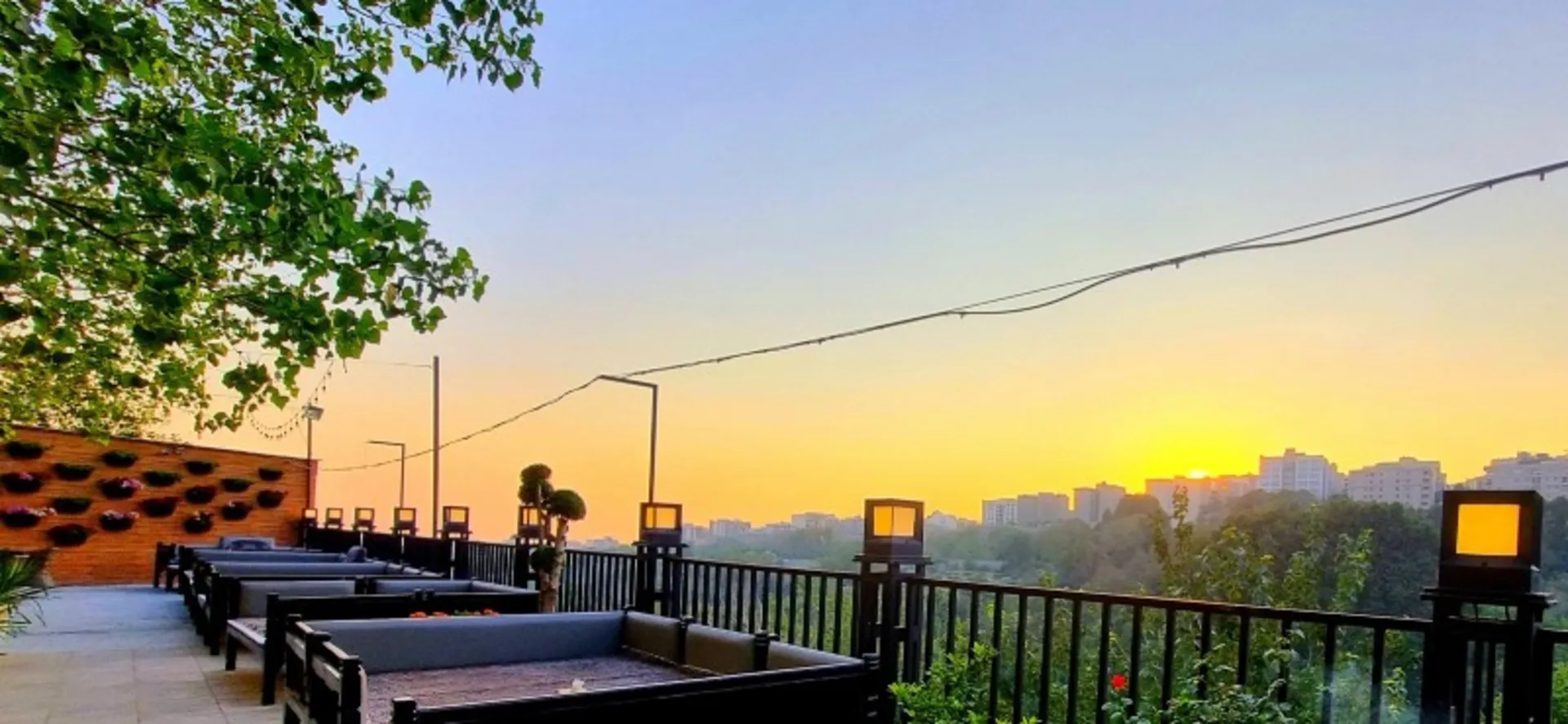 Roof garden garden of Delvin Farahzad restaura