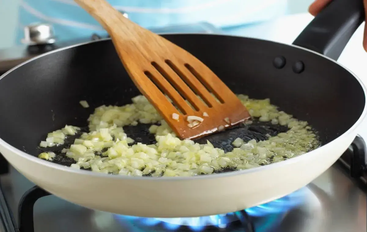 Roasting garlic to cook pickles