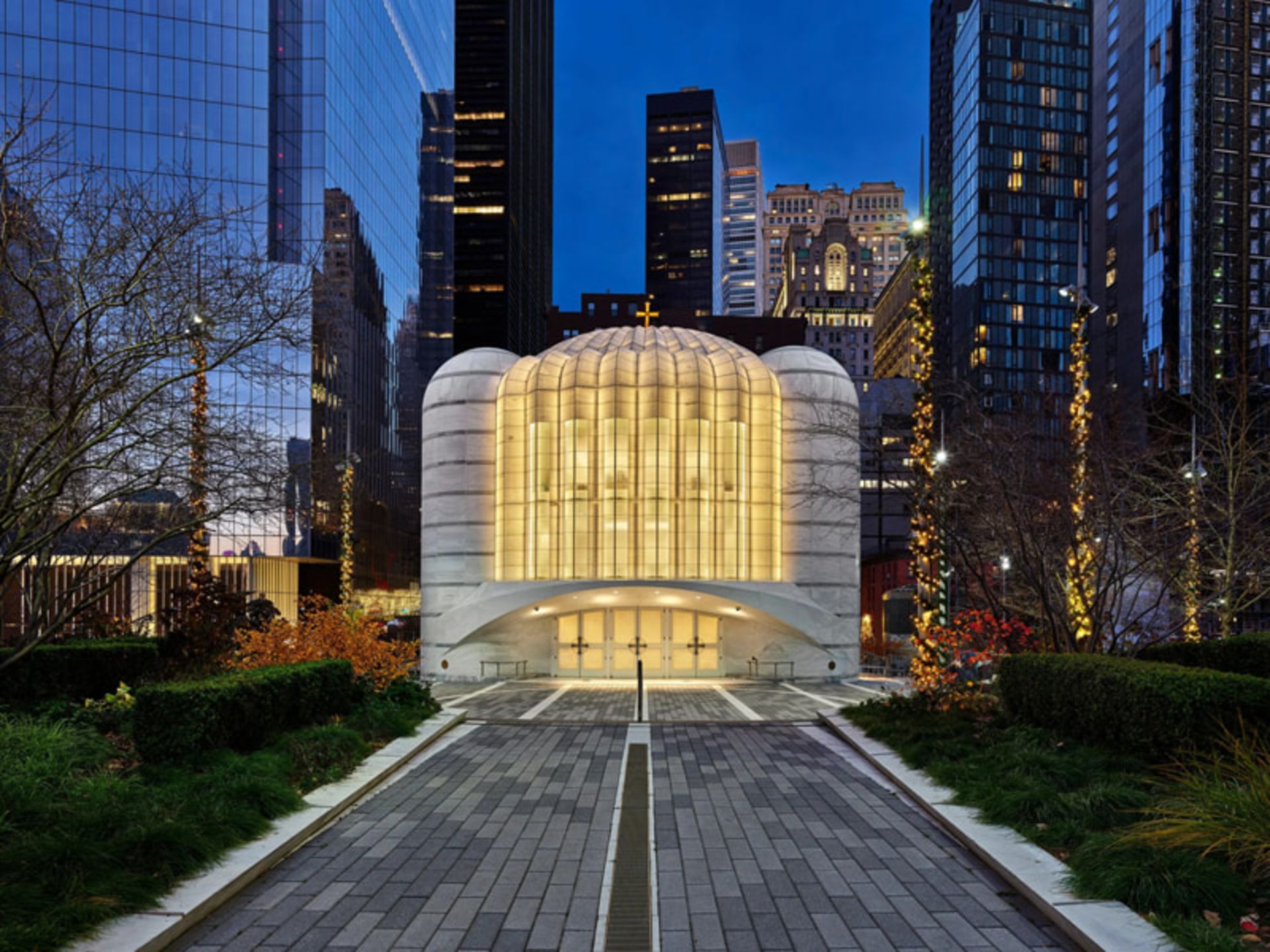 St. Nicholas Church building at night