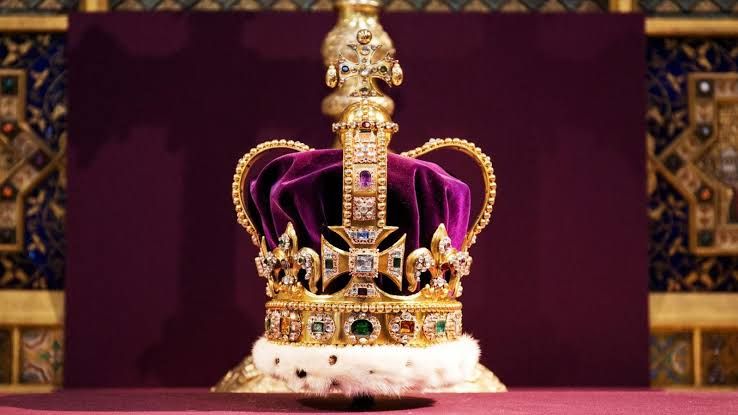 10 most expensive royal crowns and jewels in the world - diginoy