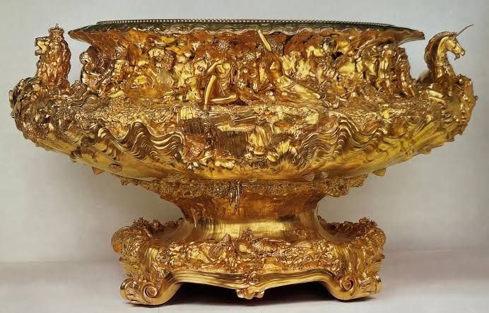 10 most expensive royal crowns and jewels in the world - diginoy