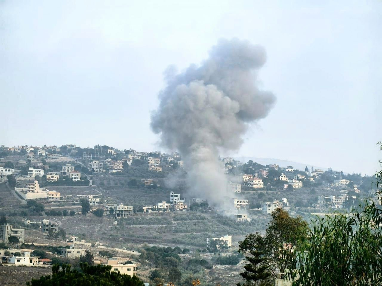 The bombardme of southern Lebanon by Zionist fighters + images