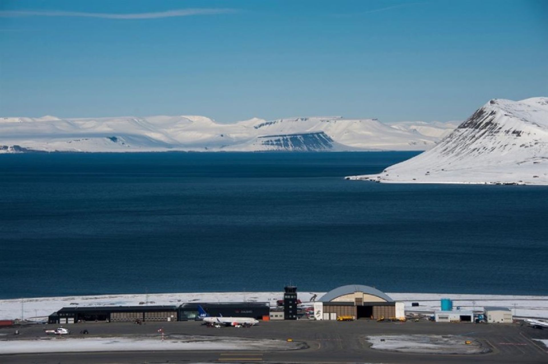 The runway of Svalbard, Norway and its surrounding nature