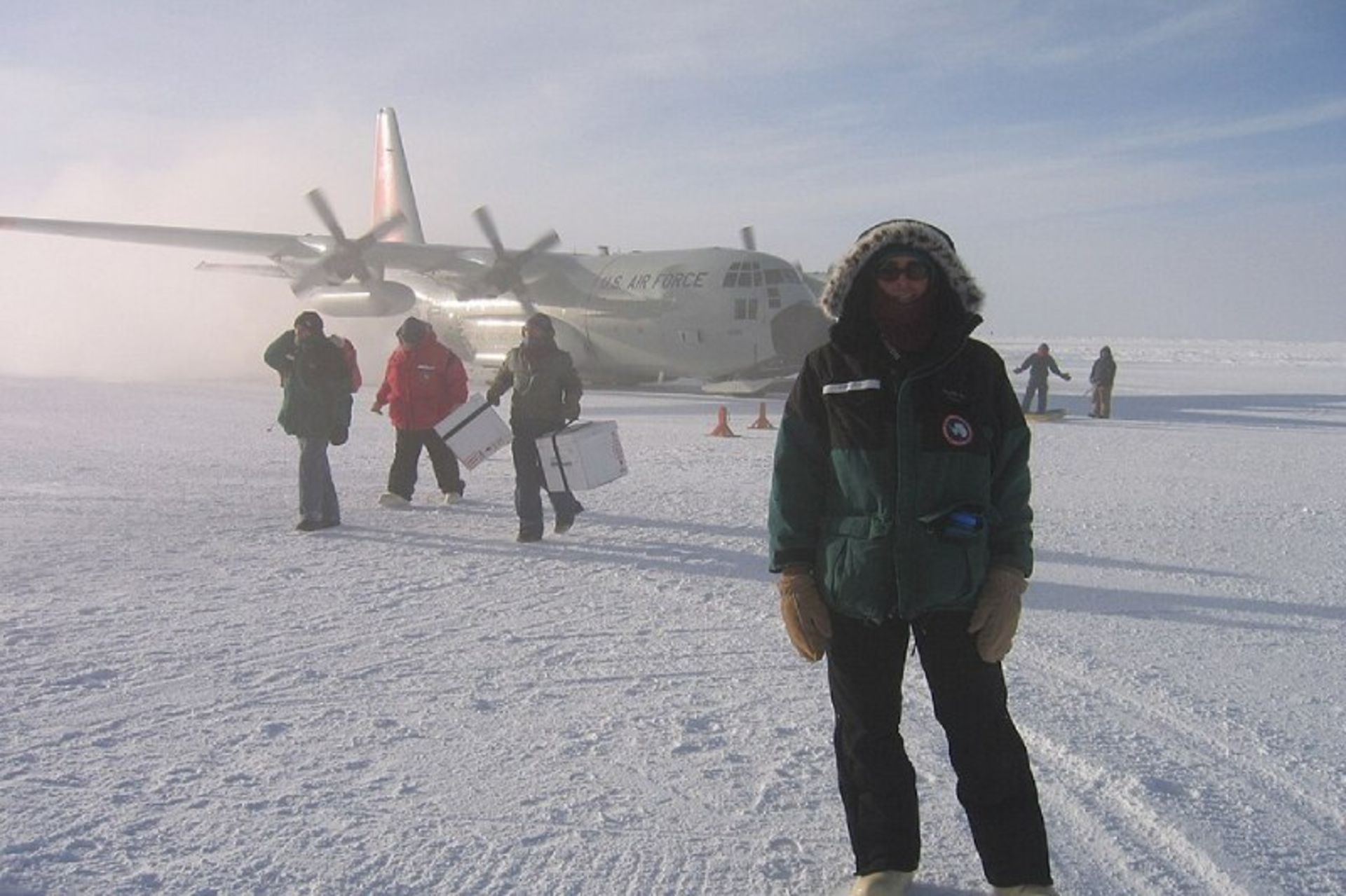 The plane at Jack F. Paulus Skiway South Pole
