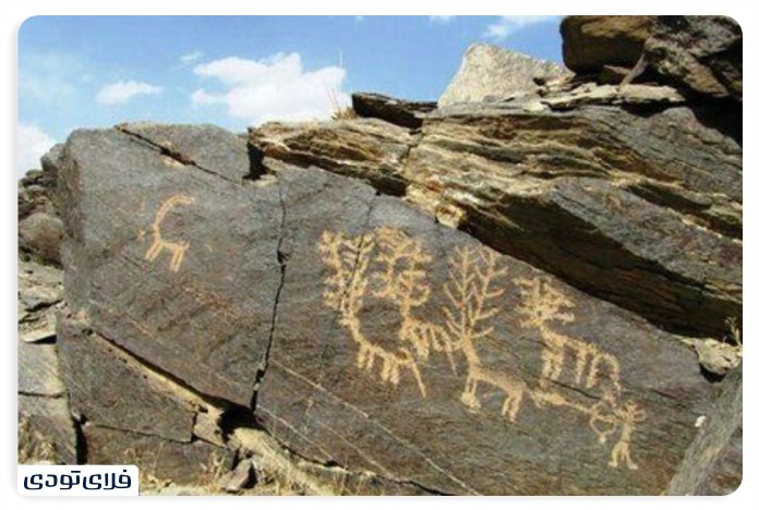 Sightseeing places in Khomin Timreh petroglyphs
