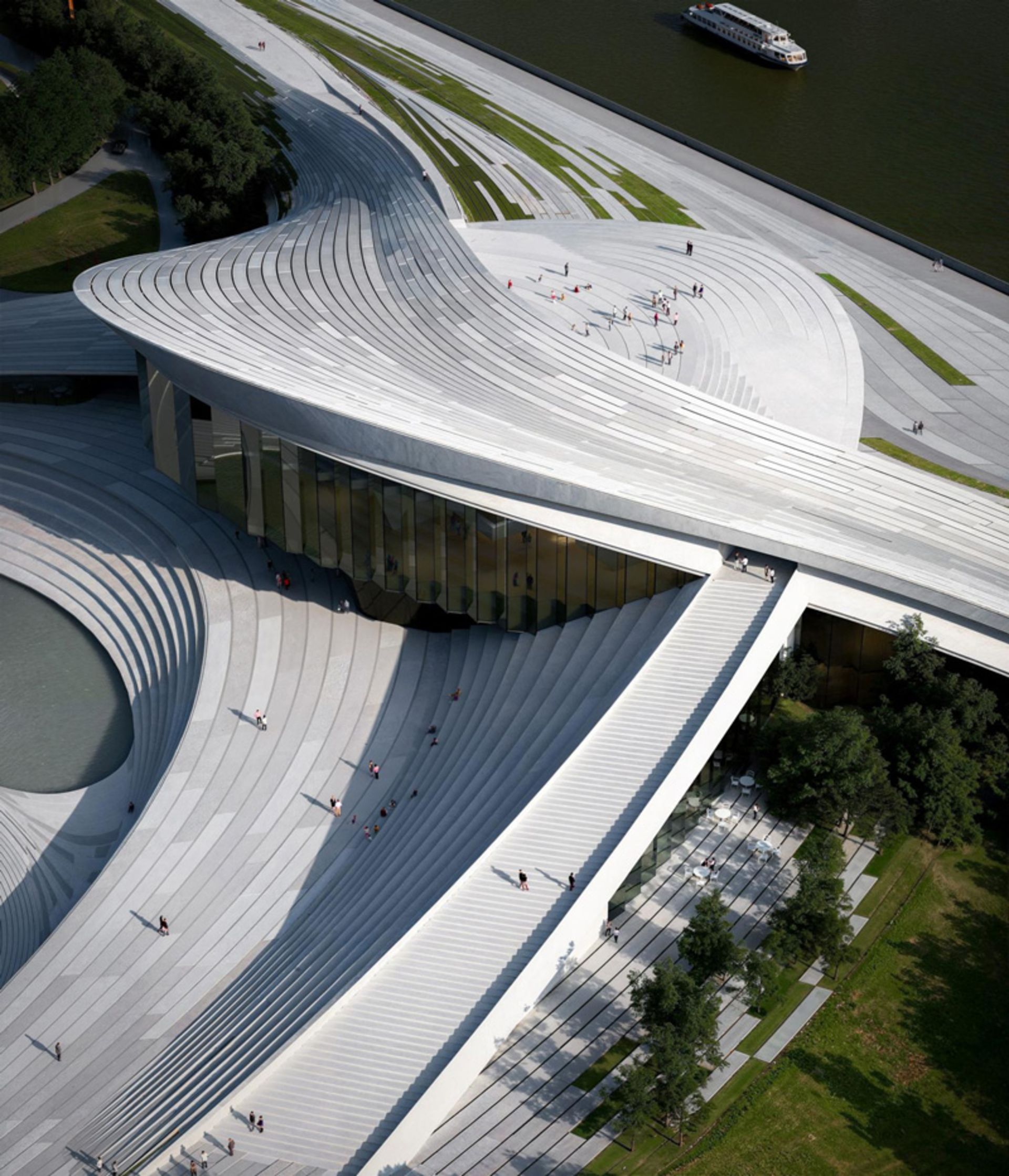 Chiaang Bay Art Museum footbridges