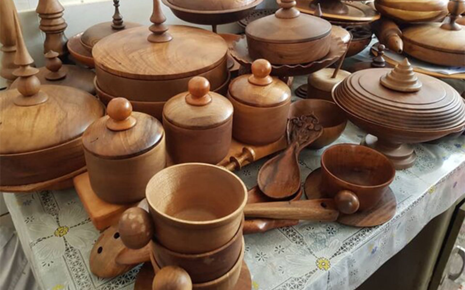 All kinds of Marivan wooden handicrafts