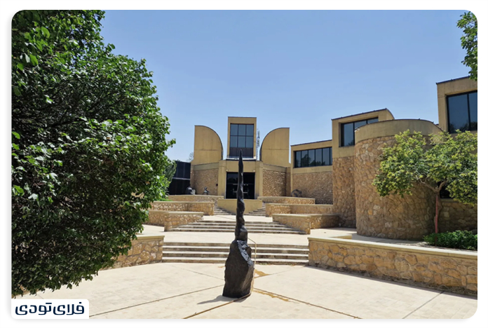 Access routes to Tehran Museum of Coemporary Art