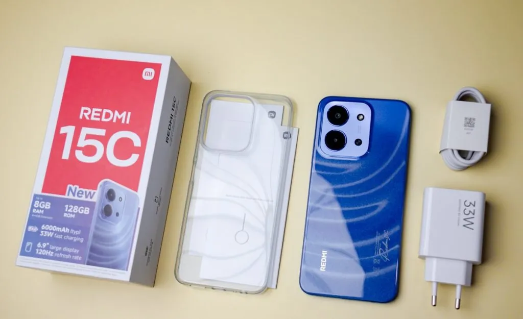 Coes inside the Redmi 15C package
