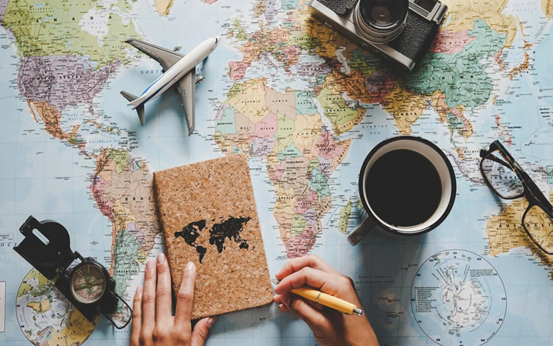 Travel accessories on the map