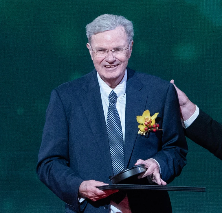 From Germany to China: A Shaw Prize Winner's Narrative of Scientific Migration