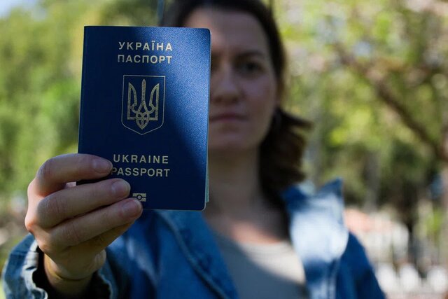 Reuters report about 200,000 Ukrainian refugees trapped in the
