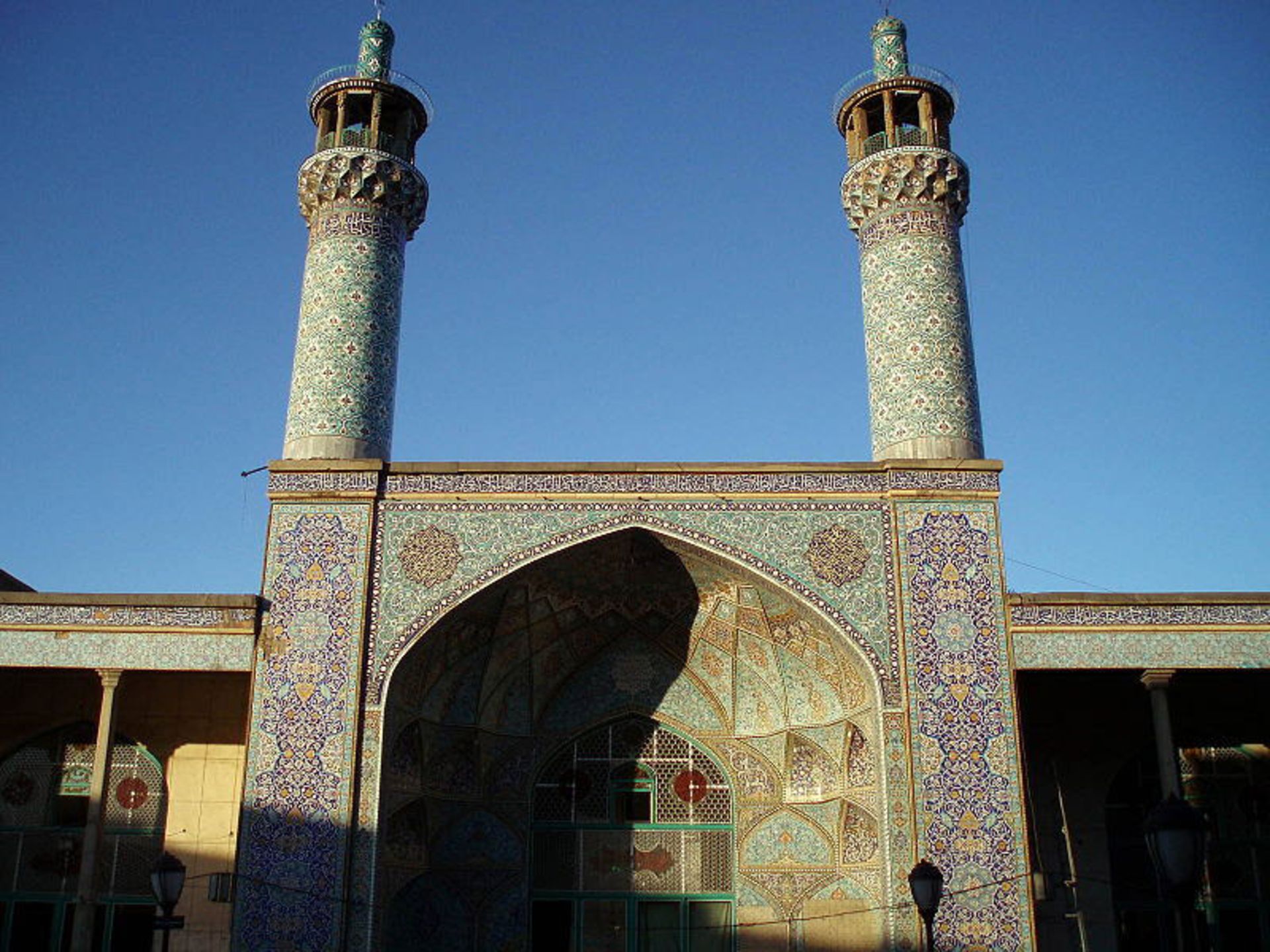 The porch and garlands of Jame Mosque in Hamedan