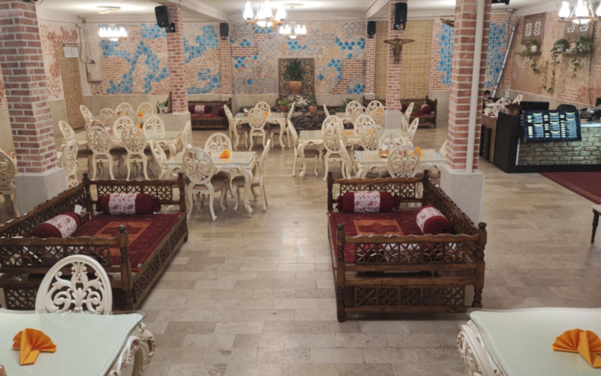 The attractive environme of Mohseni Shahroud restaura