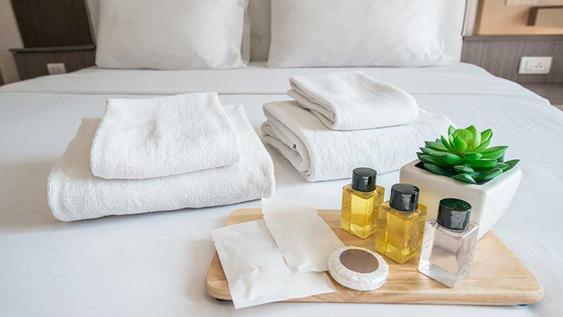 What is the difference between AL and UAL hotels in Aalya, Turkey?